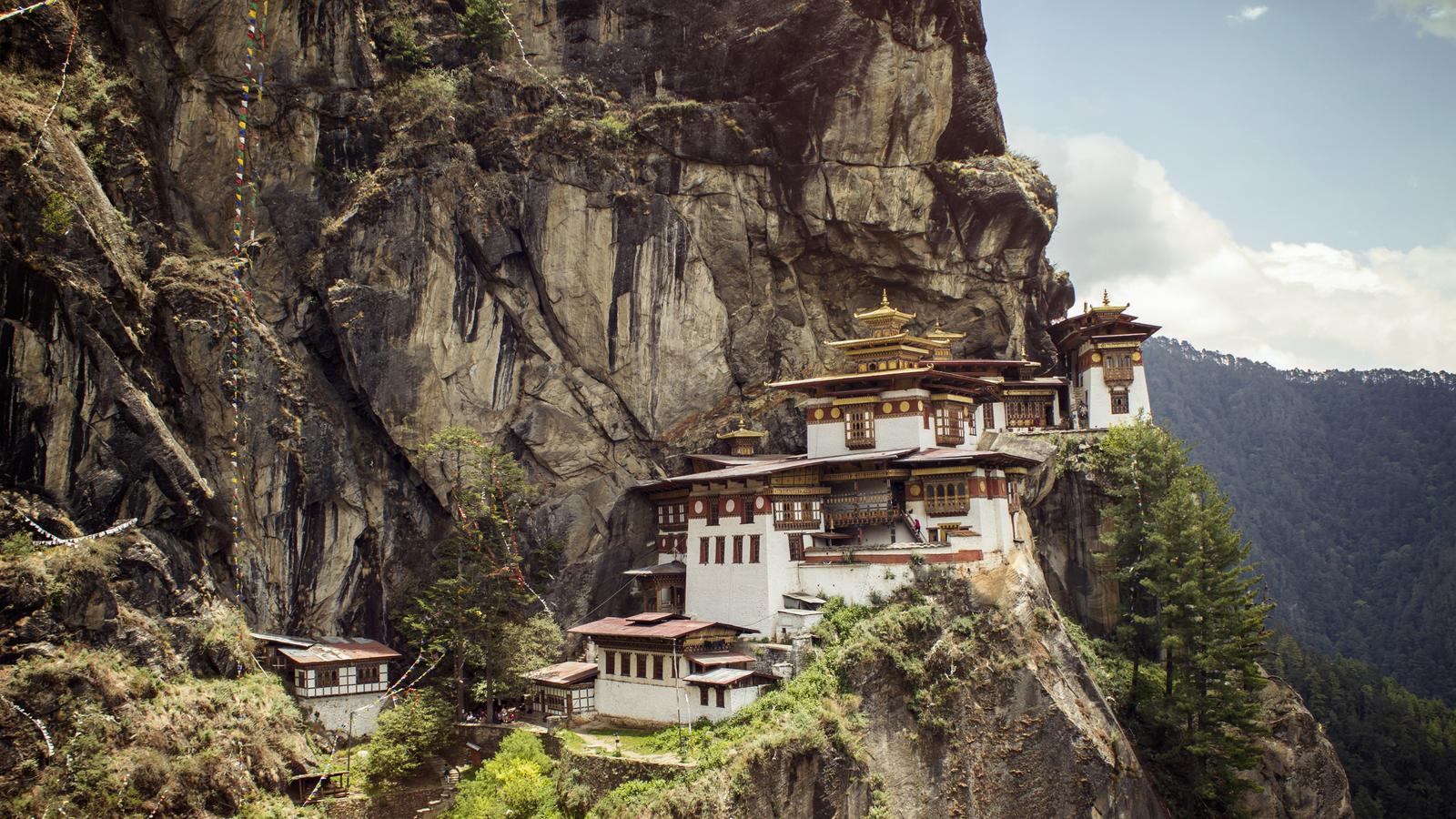 Wonder of  Bhutan 4 Night 5 Days Package